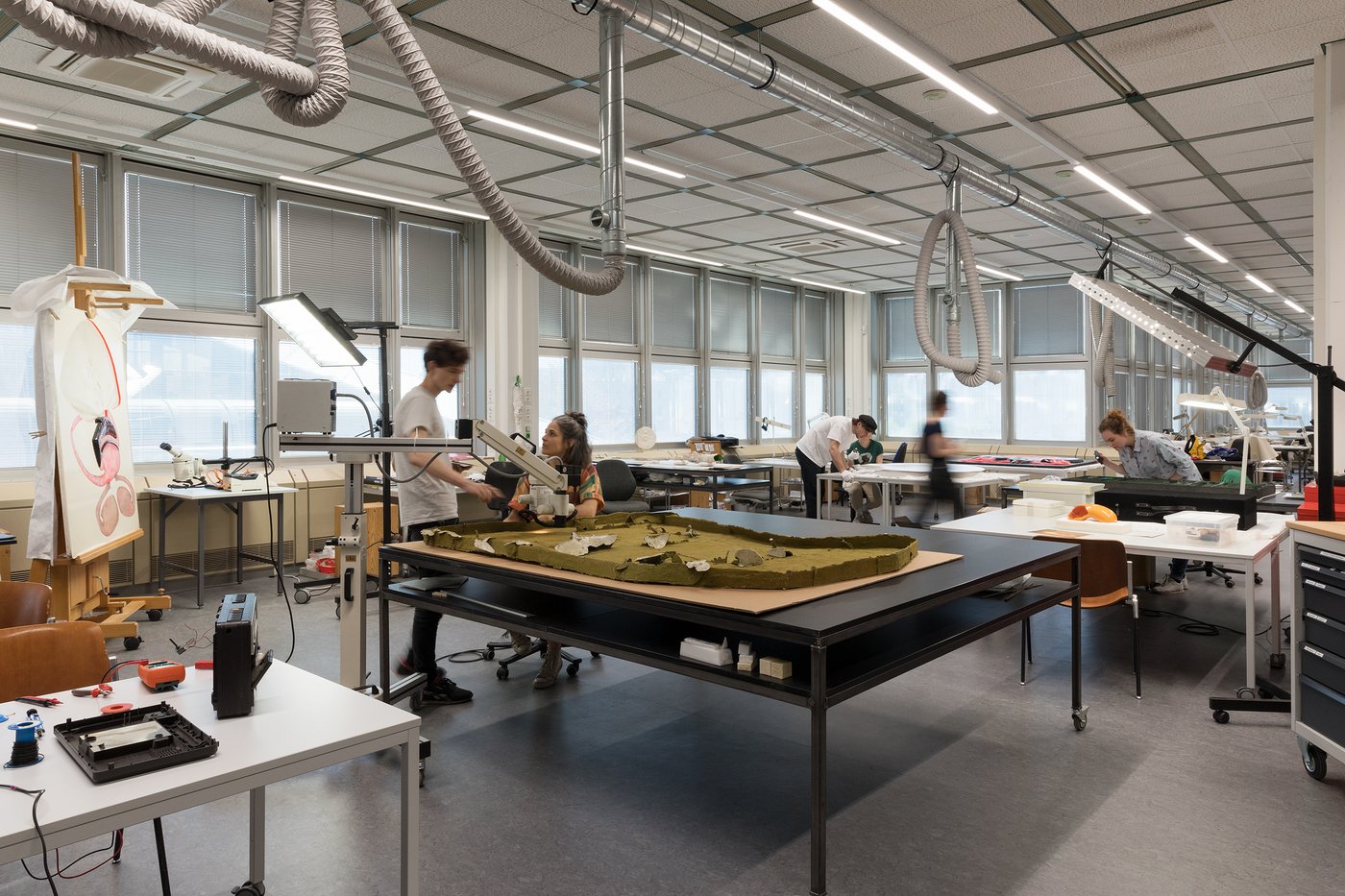 Information, Beratung und Einblick zu Studienprogramm, Bewerbung und  Zulassungsprüfung für das Diplomstudium Konservierung und Restaurierung.  Q&amp;A auf Deutsch.


 Zoom-Link:
 
  https://akbild-ac-at.zoom.us/j/3993811940
 
 
 Meeting-ID: 399 381 1940