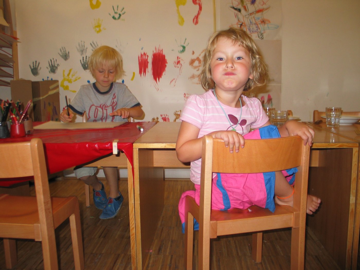 Stimmungsbild: Kinder im Spielzimmer
