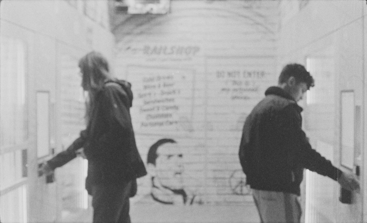 Railshop (16mm-practice) by Konrad Behr and Johannes Lehnen. AUT 2022, color, 7 min