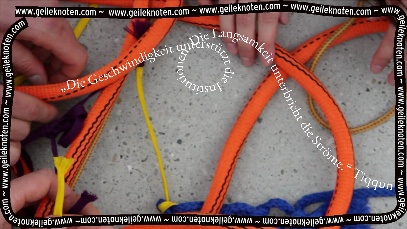 Picture of Hand that hold ropes